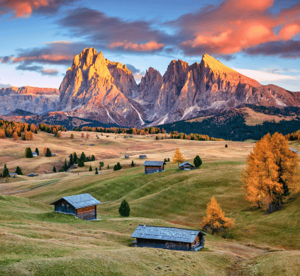 Uno splendido panorama della nostra destinazione "Cime Iconiche", nel cuore delle Dolomiti