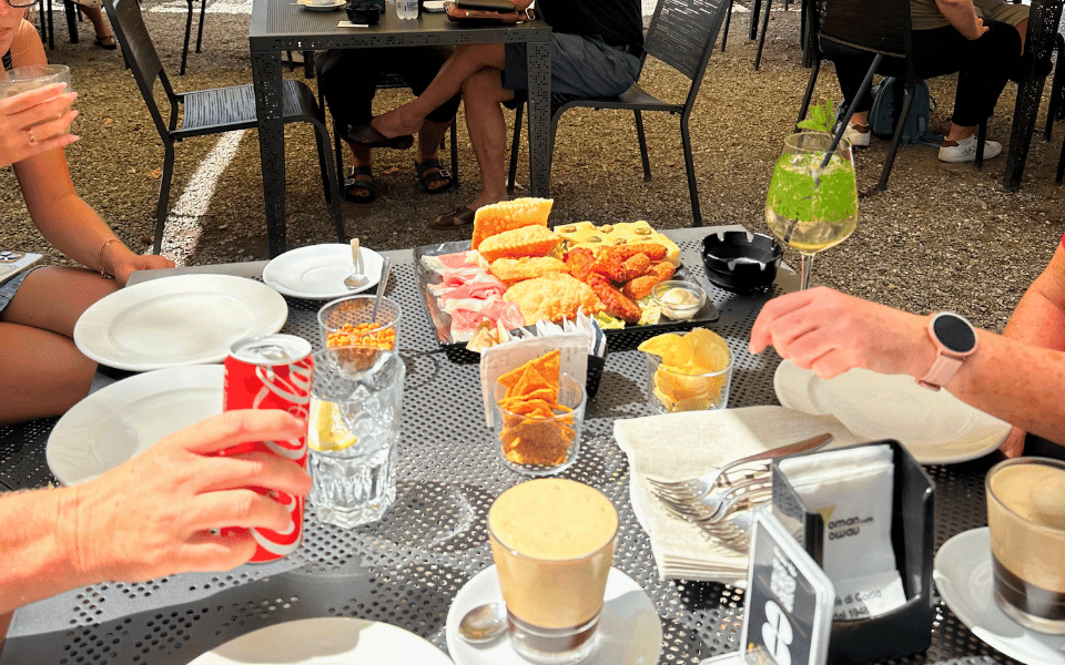 L'abbondante aperitivo che ci aspetta una volta arrivati a Cernobbio!